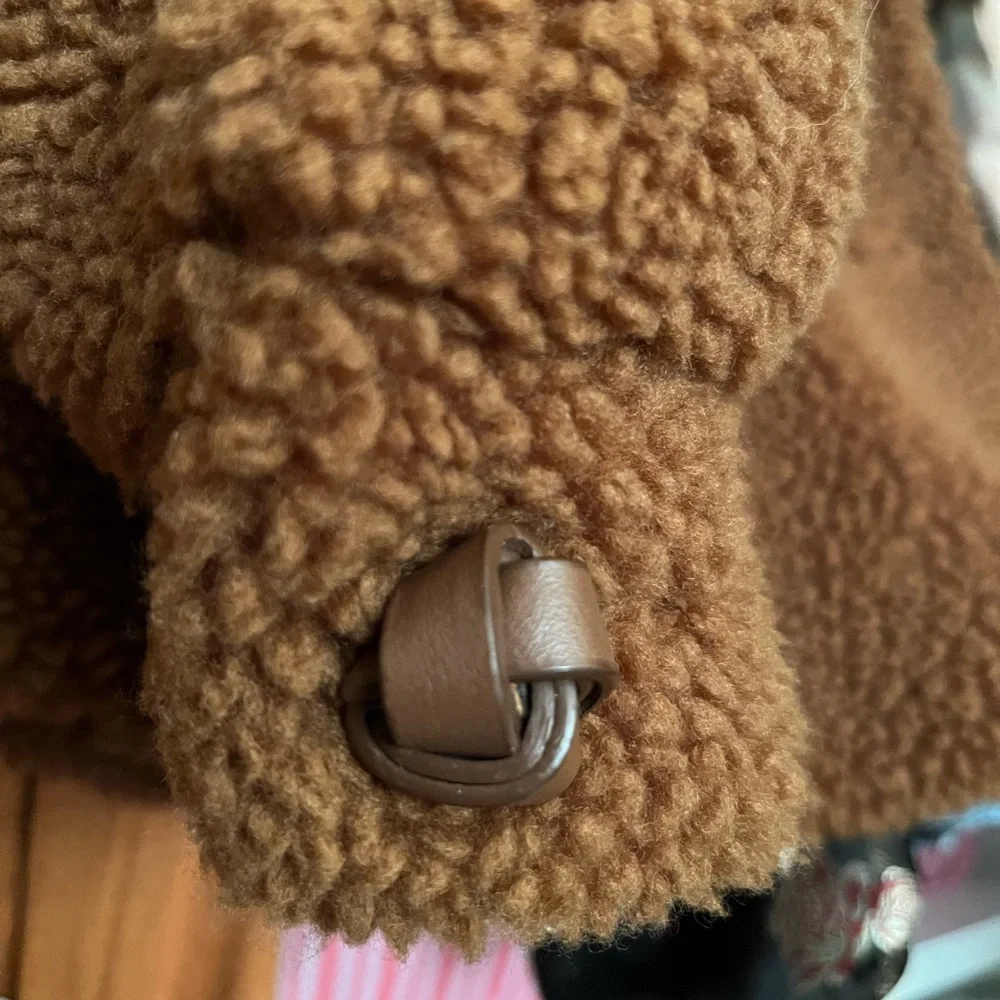 H&M Teddy Brown Oversized Sherpa Jacket - Picture 4 of 4